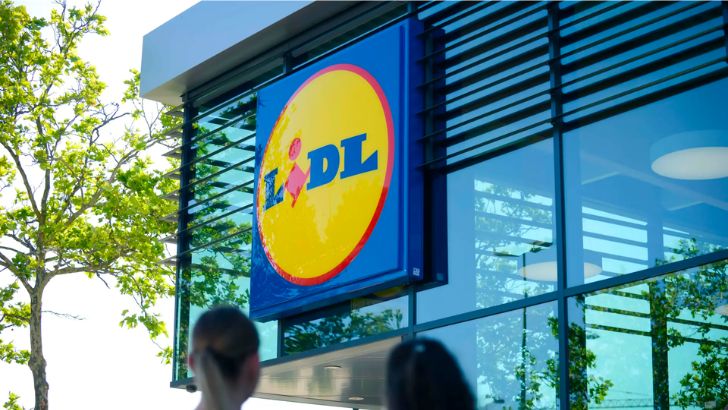 Lidl reste le premier annonceur en France, Peugeot revient en force au 1er semestre 2023, selon Kantar