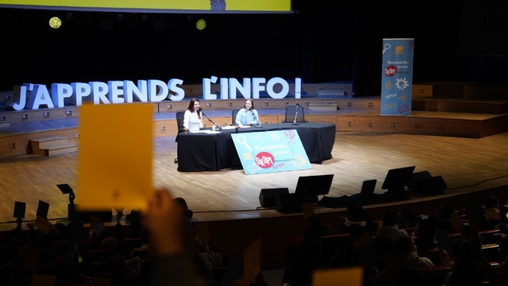 40 000 élèves participent au lancement du programme « J‘apprends l‘info ! »