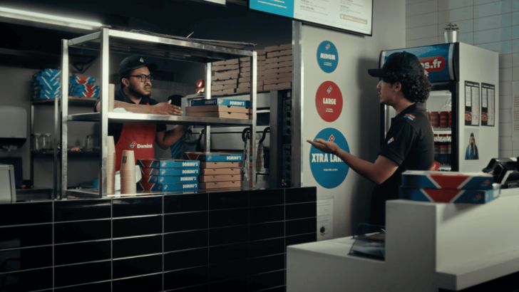 Grinta signe la 1ère campagne publicitaire en France en langage morse pour Domino’s