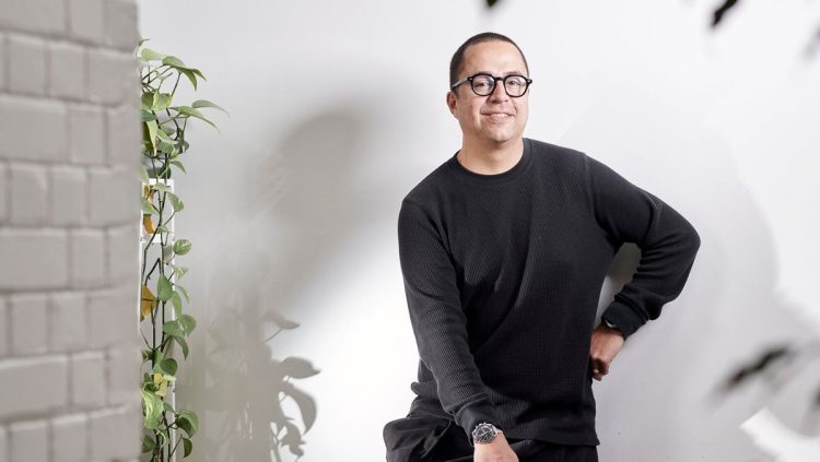 Ne « consommez » plus votre marketing : Pourquoi le CMO et le CFO doivent piloter la performance comme un actif capital par Éric Huertas de PumpUp