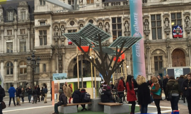 Nevers va accueillir le premier mobilier urbain à énergie solaire installé par JCDecaux en France