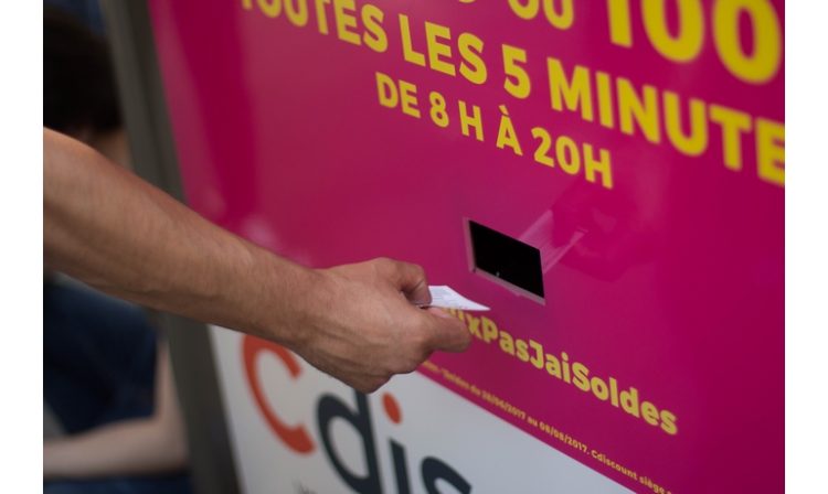 JCDecaux Live intègre la distribution de bons d’achat à ses abribus pour Cdiscount.com