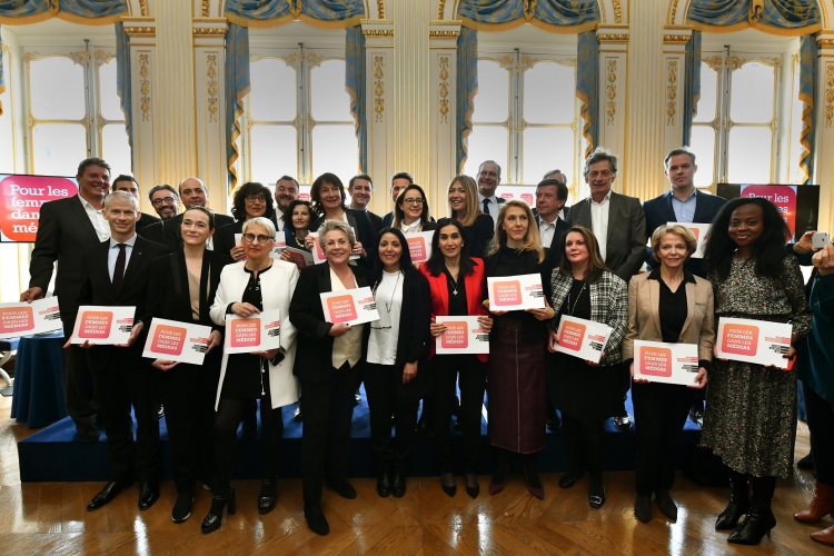 Signature de la charte «Pour les femmes dans les médias» au ministère de la Culture